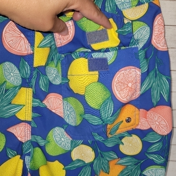 ABERCROMBIE & FITCH CITRUS SWIM BOARD SHORTS, sz 28 - Picture 6 of 9
